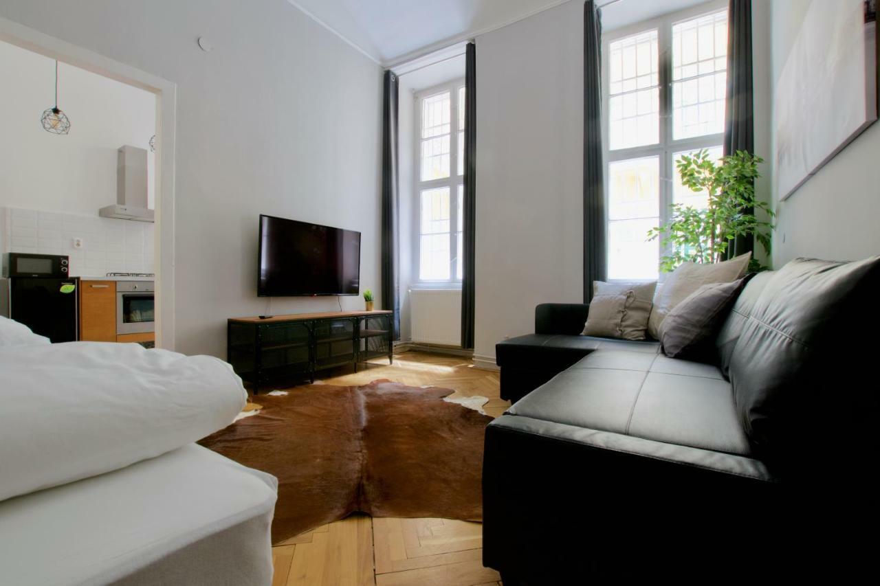 Standard Apartment By Hi5 - Steindl Street Budapest Bagian luar foto